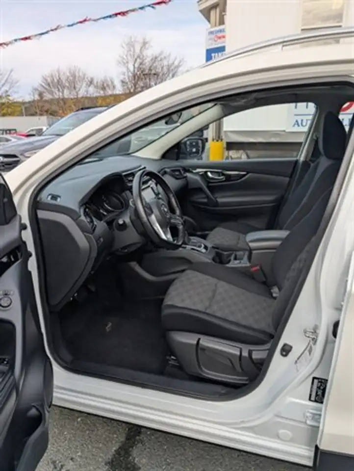 Nissan Qashqai снимка Nissan Qashqai