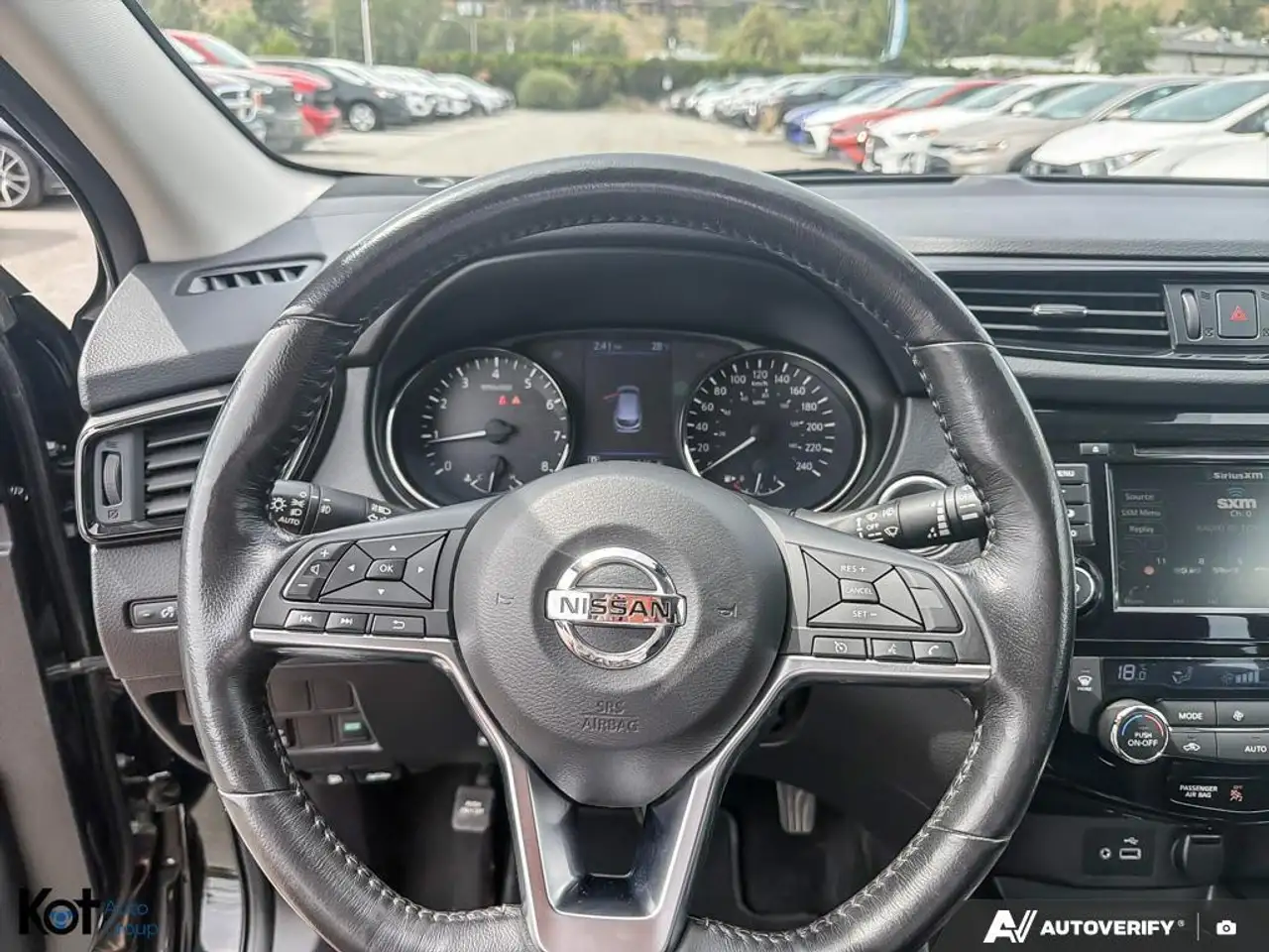 Nissan Qashqai снимка Nissan Qashqai