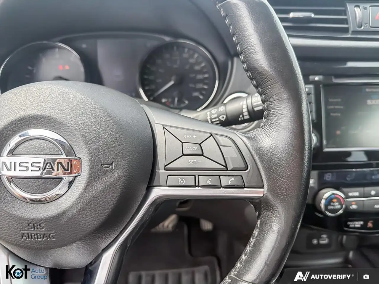 Nissan Qashqai снимка Nissan Qashqai