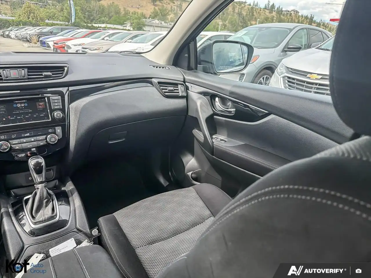 Nissan Qashqai снимка Nissan Qashqai