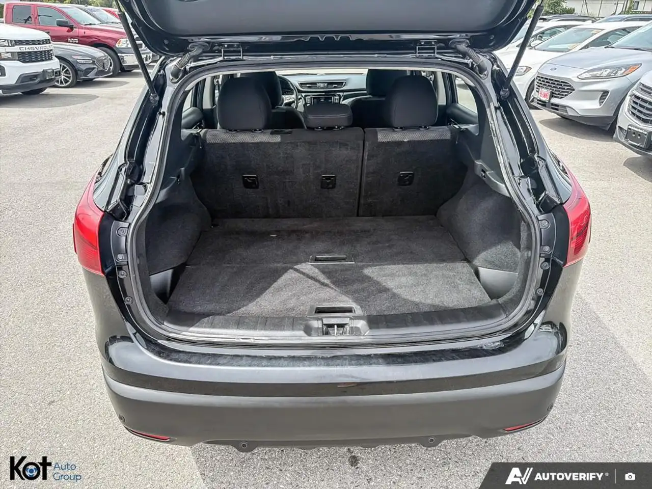 Nissan Qashqai снимка Nissan Qashqai