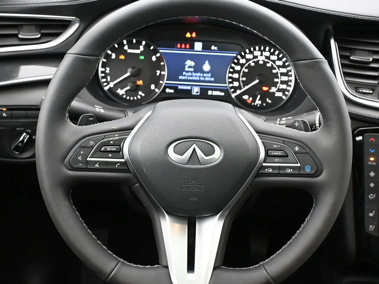 Infiniti QX50 fotografie Infiniti QX50