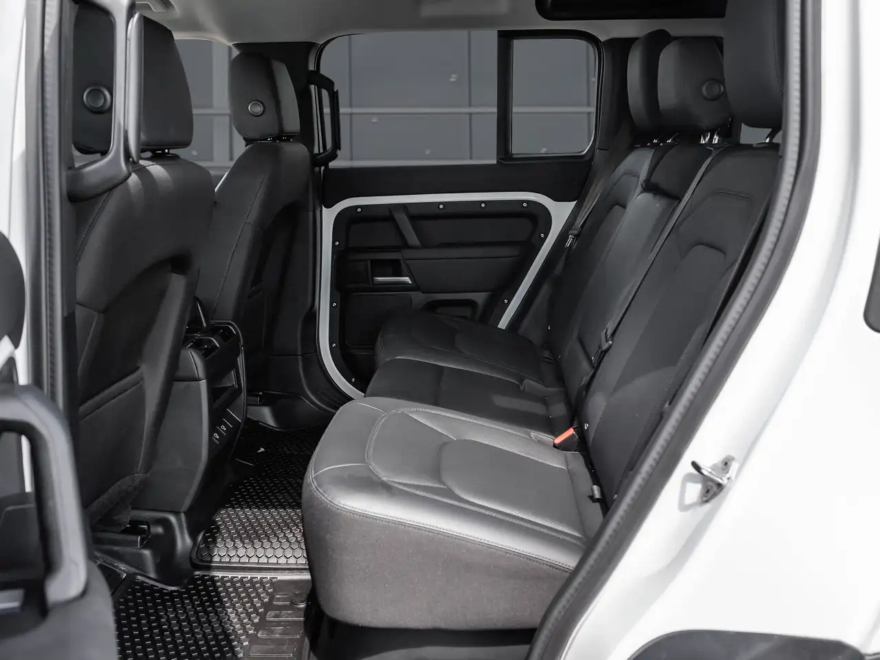 Land Rover Defender photo Land Rover Defender