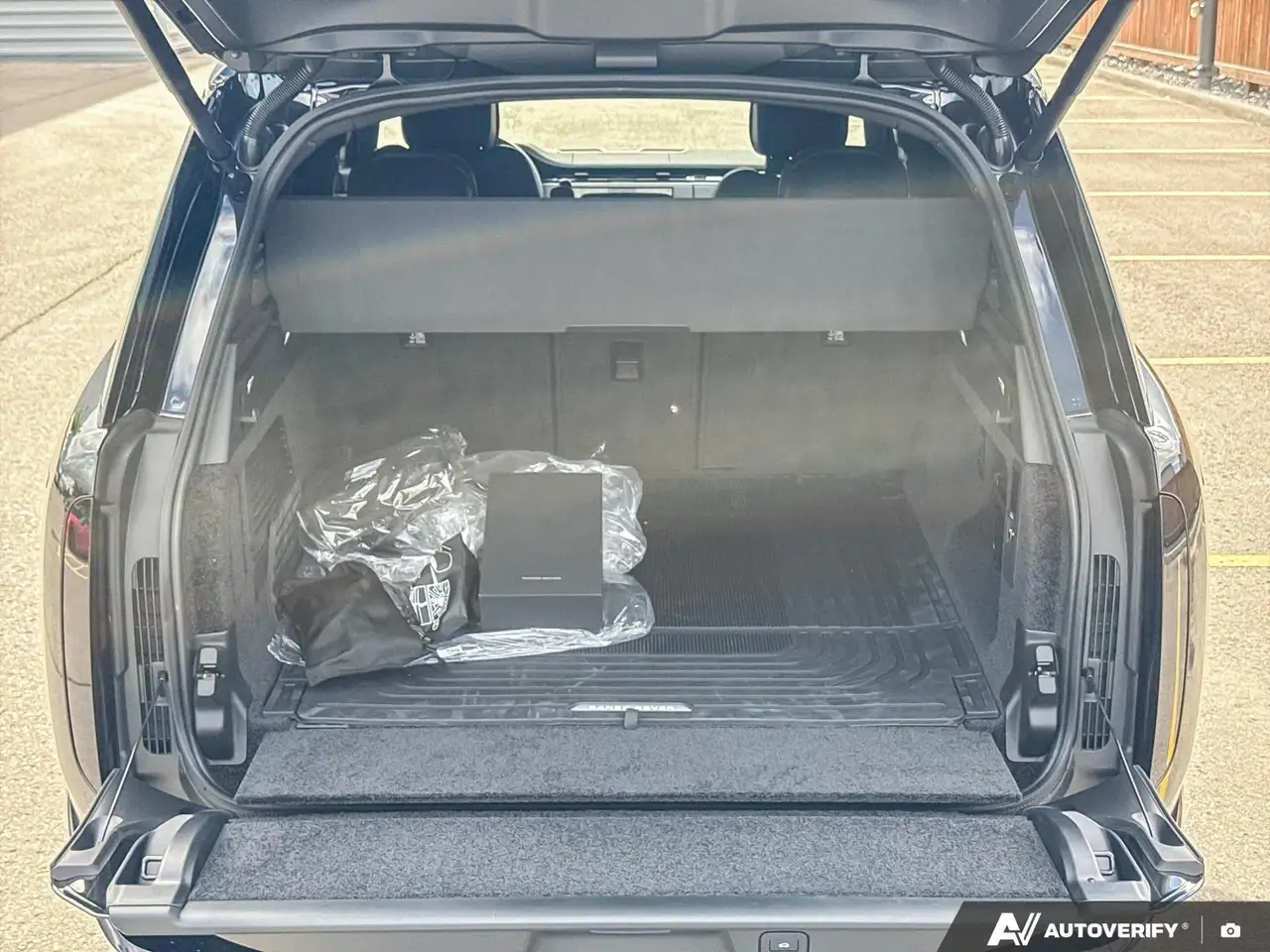 Land Rover Range Rover photo Land Rover Range Rover