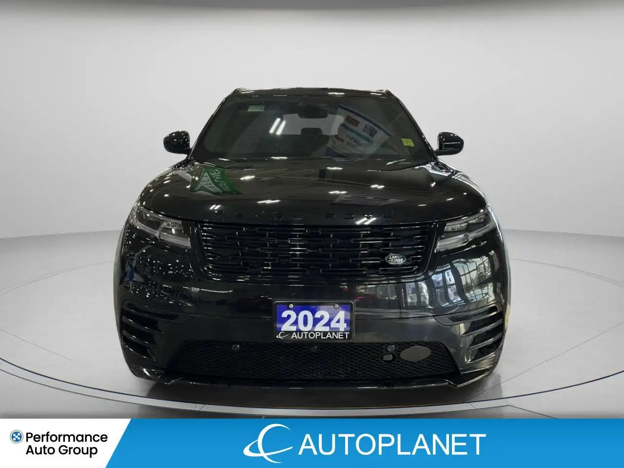Land Rover Range Rover Velar photo Land Rover Range Rover Velar