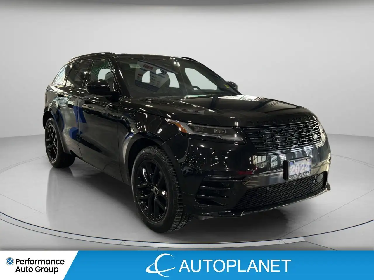 Land Rover Range Rover Velar photo Land Rover Range Rover Velar