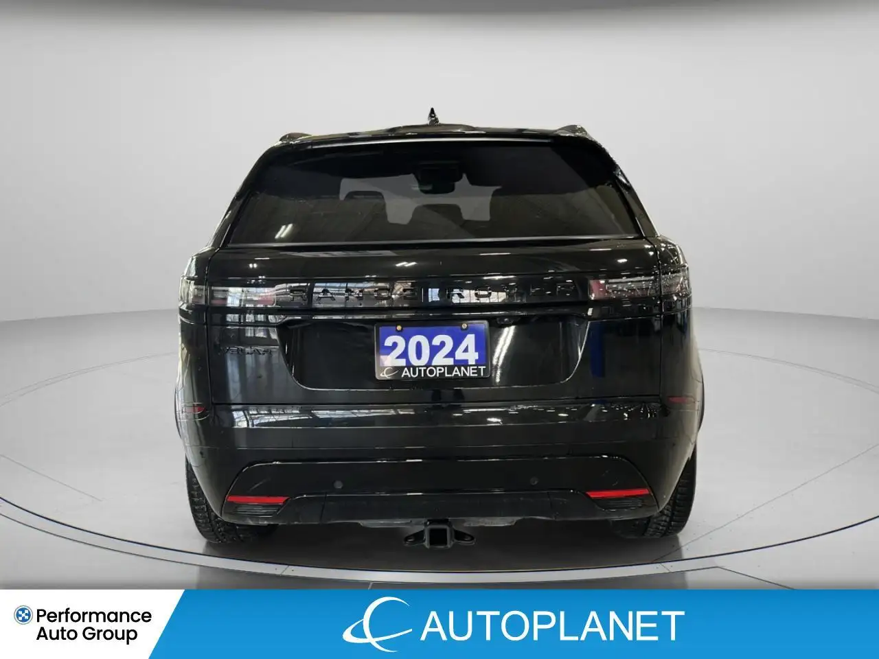 Land Rover Range Rover Velar photo Land Rover Range Rover Velar