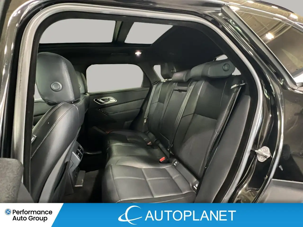 Land Rover Range Rover Velar photo Land Rover Range Rover Velar