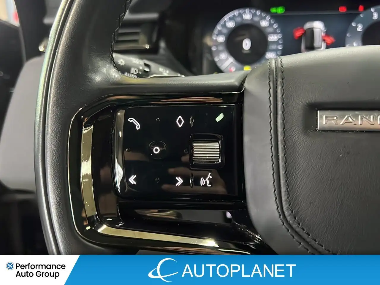 Land Rover Range Rover Velar photo Land Rover Range Rover Velar