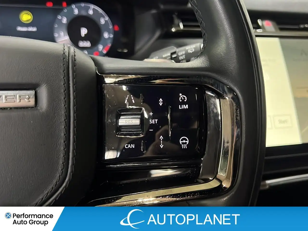 Land Rover Range Rover Velar photo Land Rover Range Rover Velar