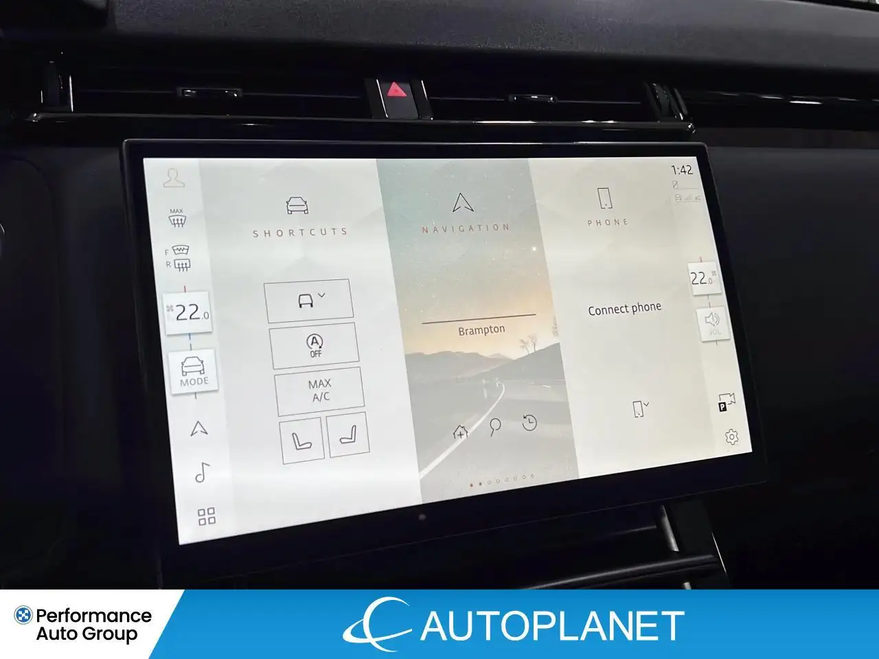 Land Rover Range Rover Velar photo Land Rover Range Rover Velar