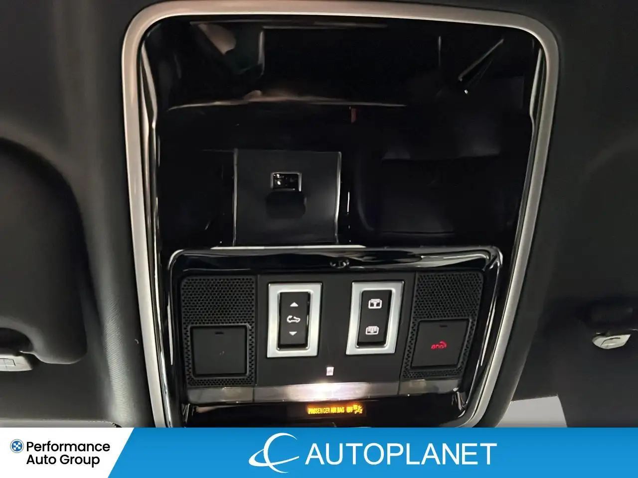 Land Rover Range Rover Velar photo Land Rover Range Rover Velar