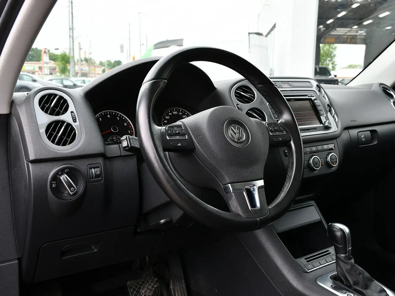 Volkswagen Tiguan снимка Volkswagen Tiguan