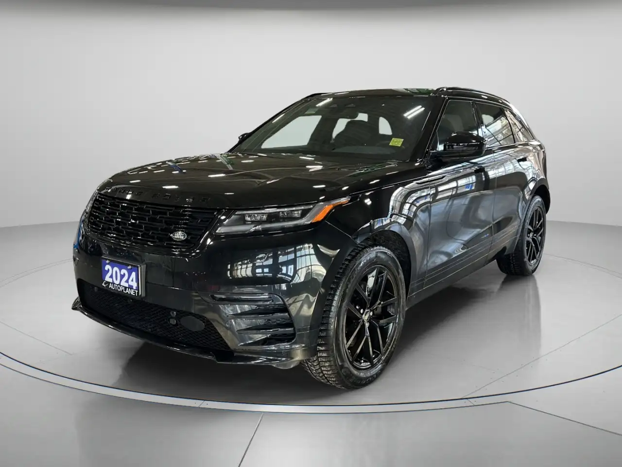 Land Rover Range Rover Velar photo Land Rover Range Rover Velar
