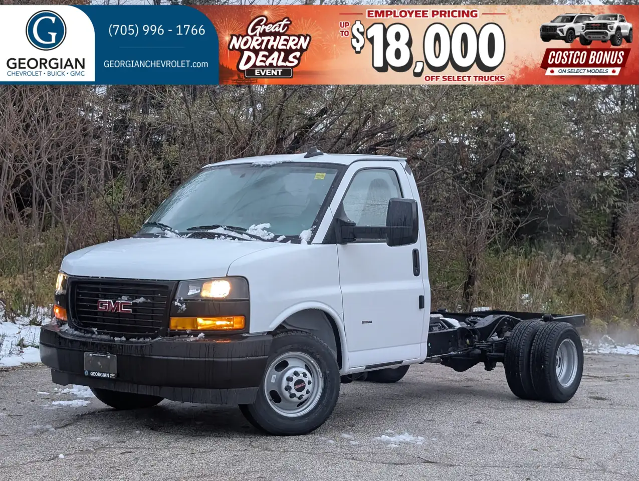 GMC Savana photo GMC Savana