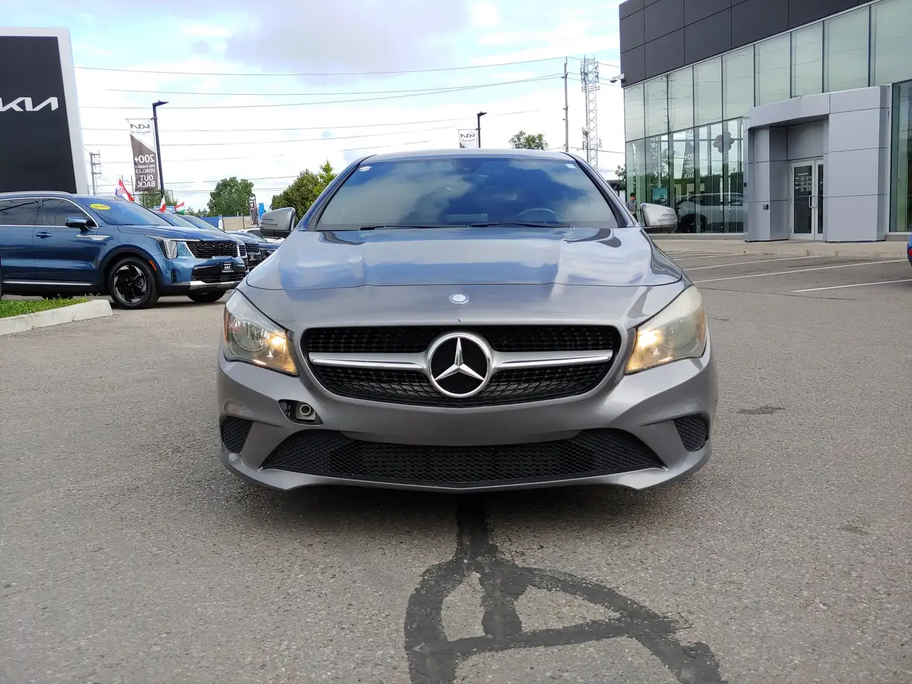 Mercedes-Benz CLA снимка Mercedes-Benz CLA