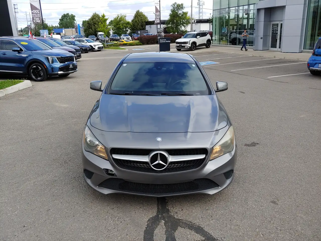 Mercedes-Benz CLA снимка Mercedes-Benz CLA
