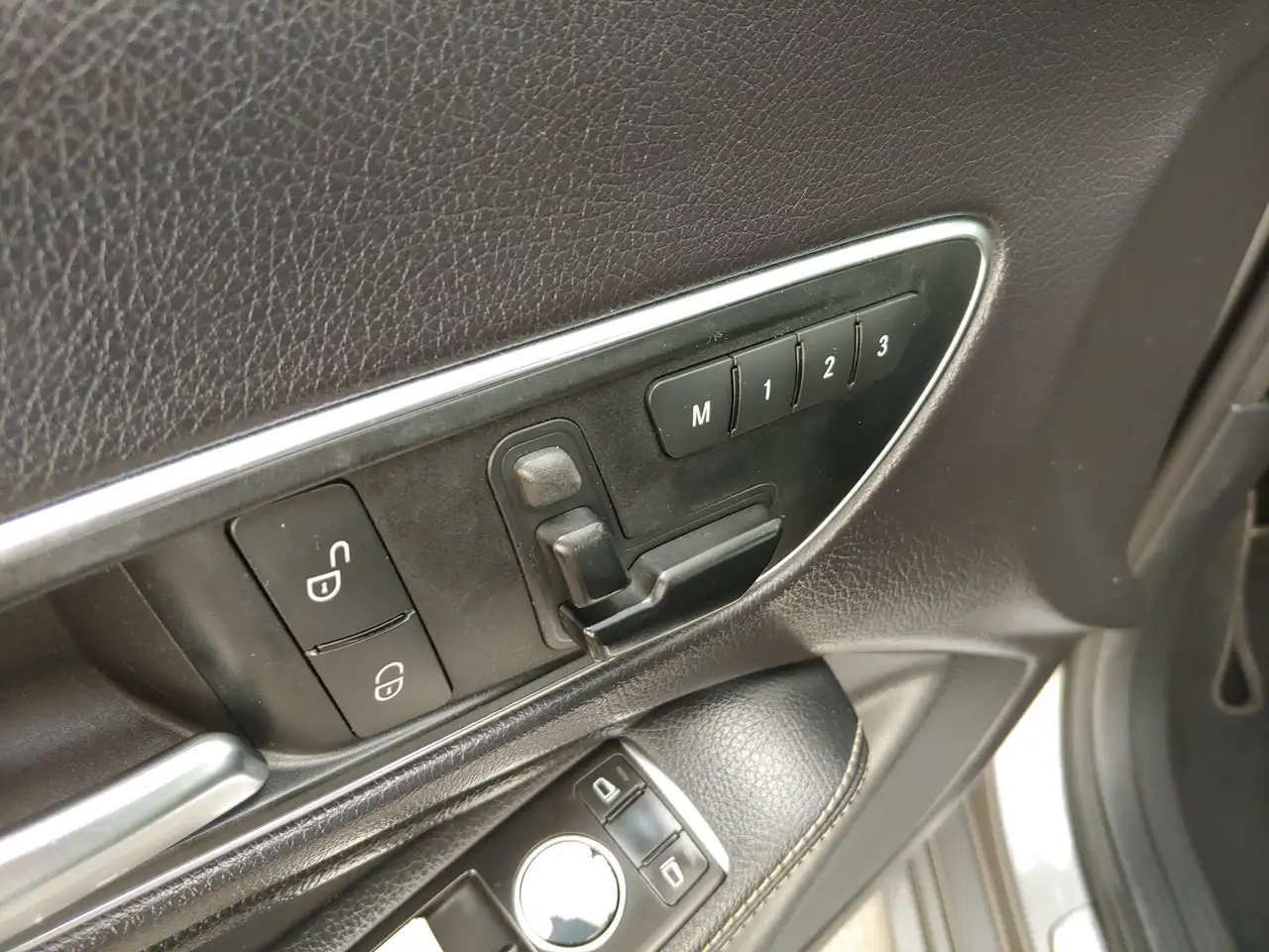 Mercedes-Benz CLA снимка Mercedes-Benz CLA