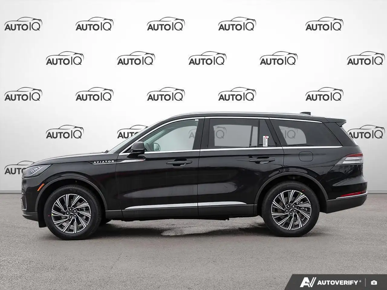 Lincoln Aviator снимка Lincoln Aviator