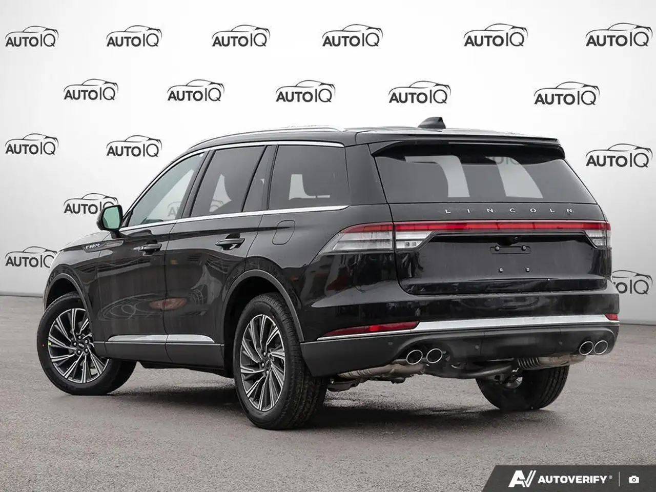 Lincoln Aviator снимка Lincoln Aviator
