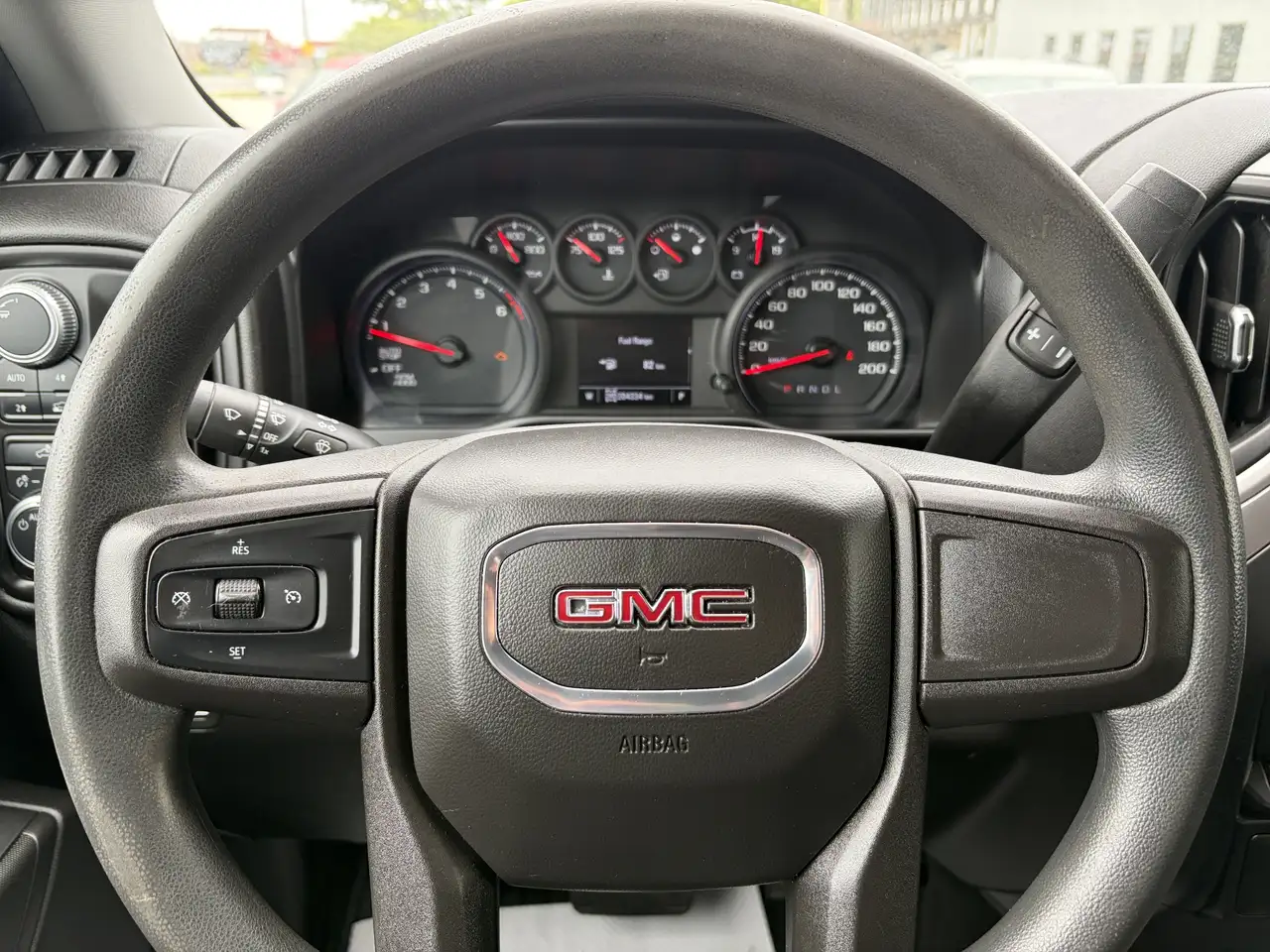 GMC Sierra 1500 снимка GMC Sierra 1500