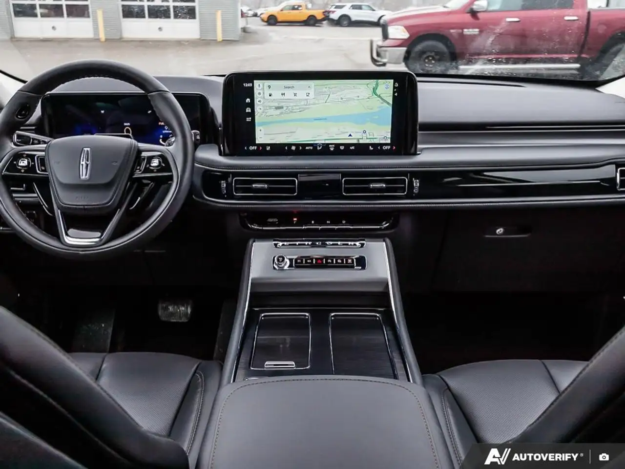 Lincoln Aviator снимка Lincoln Aviator
