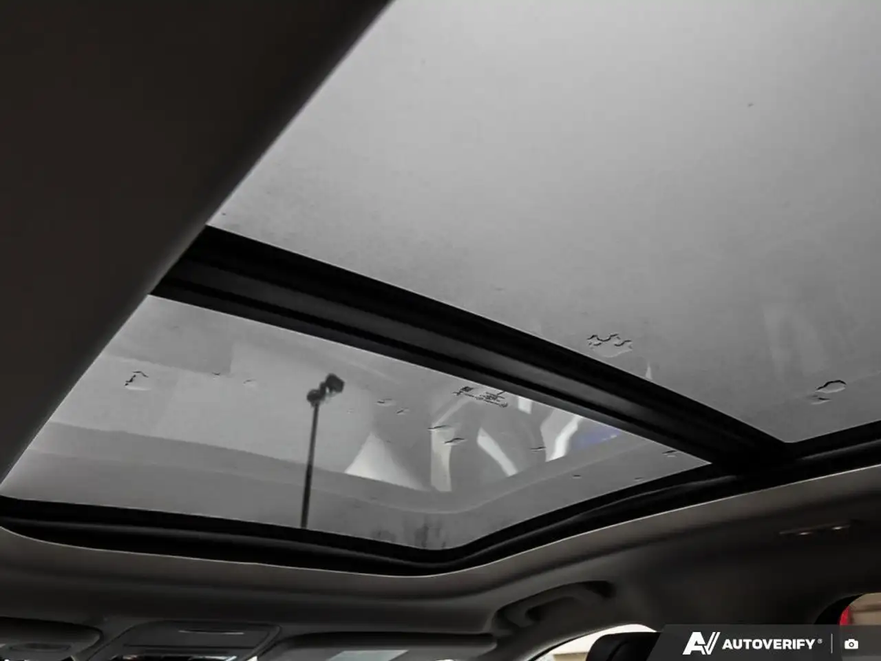Lincoln Aviator снимка Lincoln Aviator