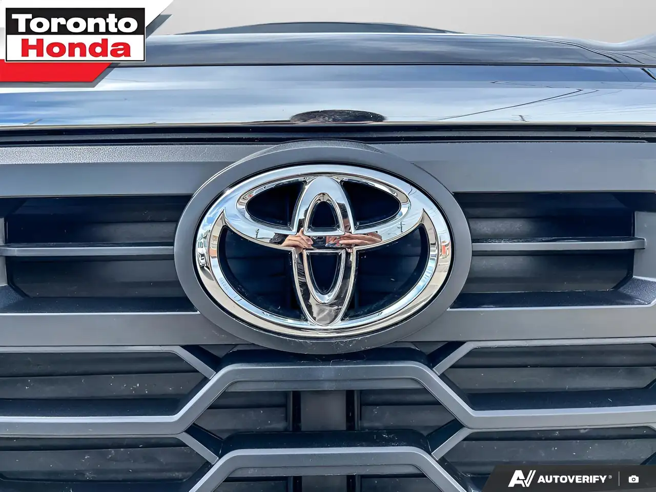 Toyota Tundra снимка Toyota Tundra