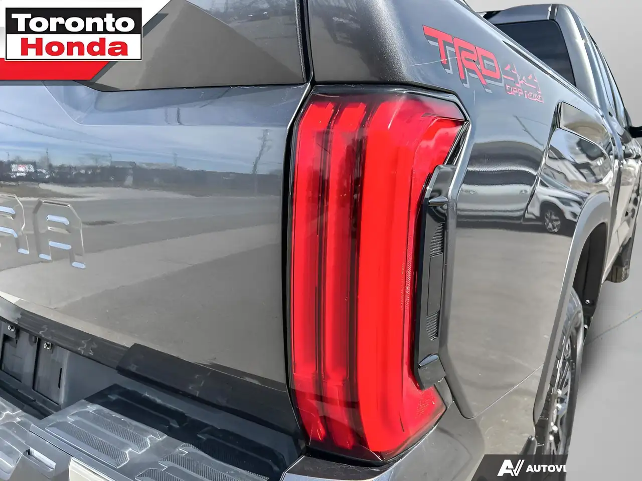 Toyota Tundra снимка Toyota Tundra