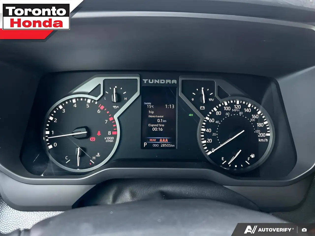 Toyota Tundra снимка Toyota Tundra