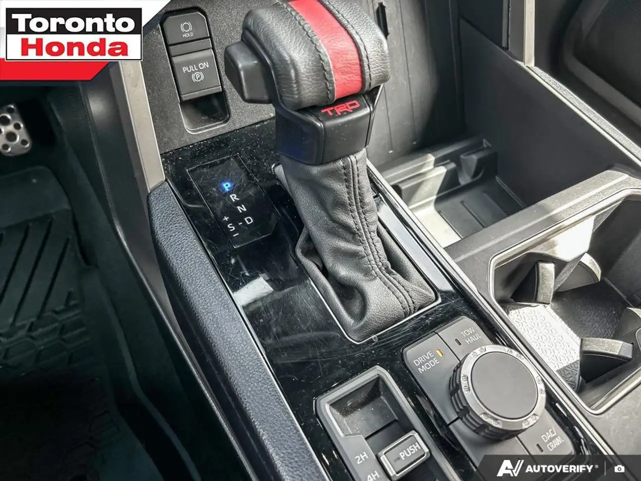 Toyota Tundra снимка Toyota Tundra