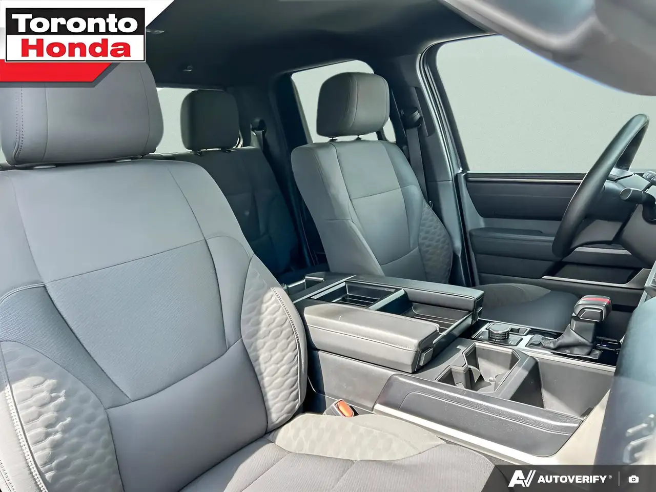 Toyota Tundra снимка Toyota Tundra
