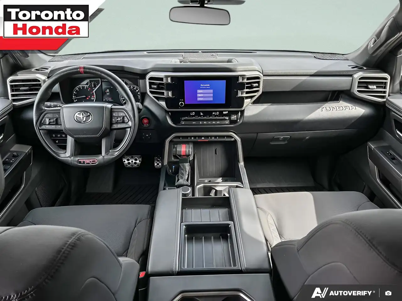 Toyota Tundra снимка Toyota Tundra
