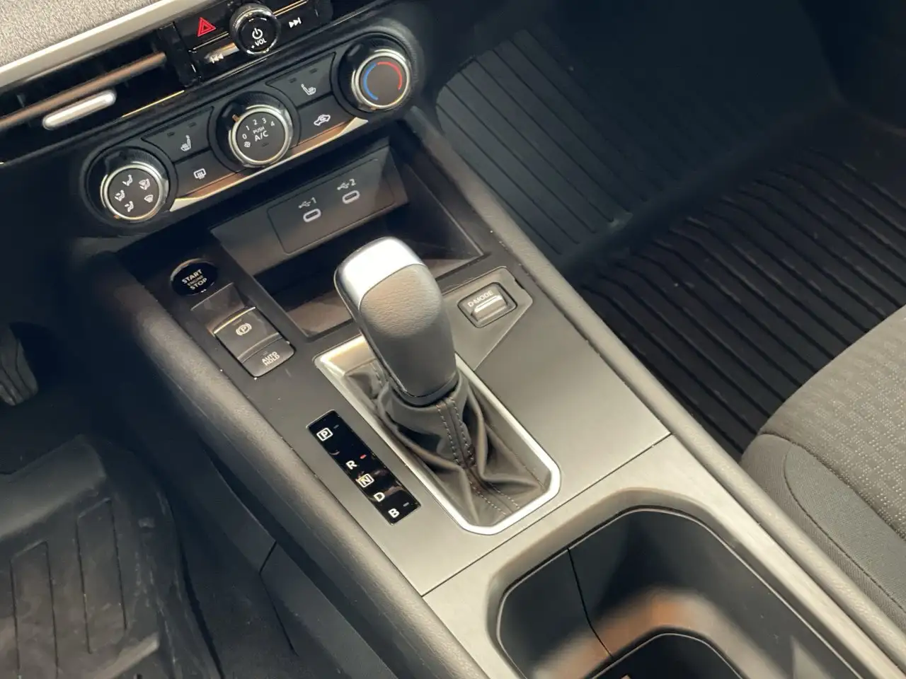Nissan Kicks снимка Nissan Kicks