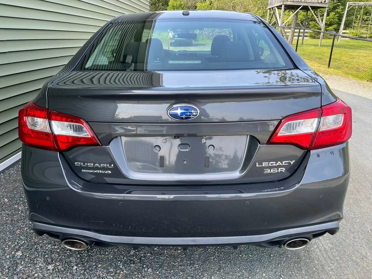 Subaru Legacy photo Subaru Legacy