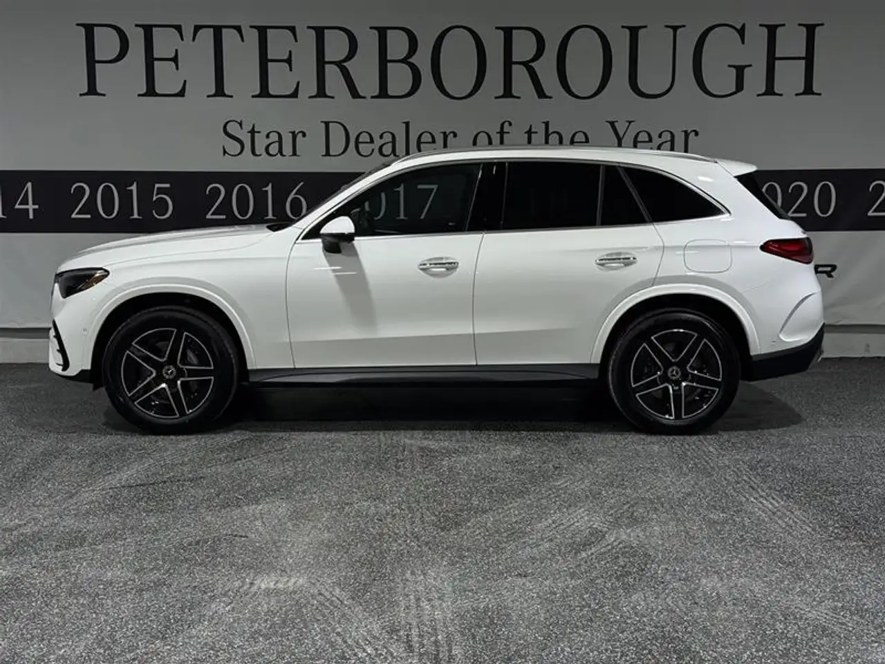 Mercedes-Benz GLC снимка Mercedes-Benz GLC