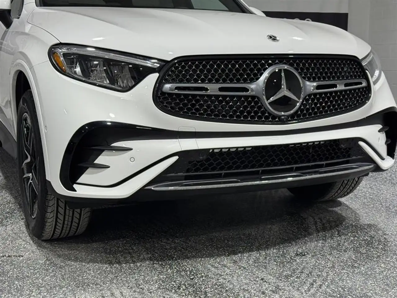 Mercedes-Benz GLC снимка Mercedes-Benz GLC