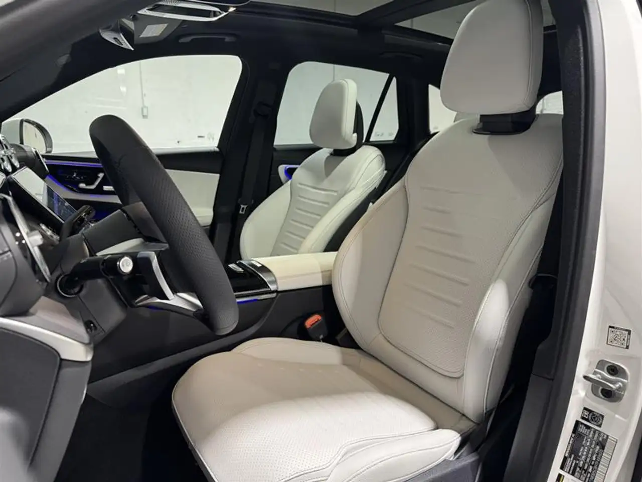 Mercedes-Benz GLC снимка Mercedes-Benz GLC
