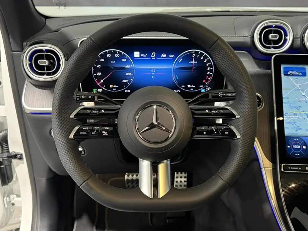 Mercedes-Benz GLC снимка Mercedes-Benz GLC