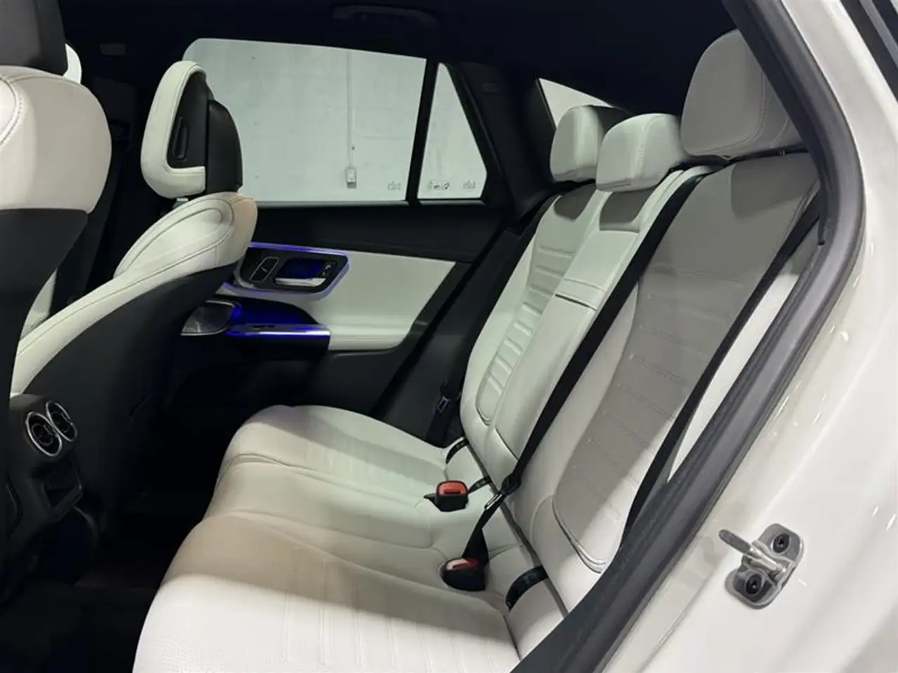 Mercedes-Benz GLC снимка Mercedes-Benz GLC