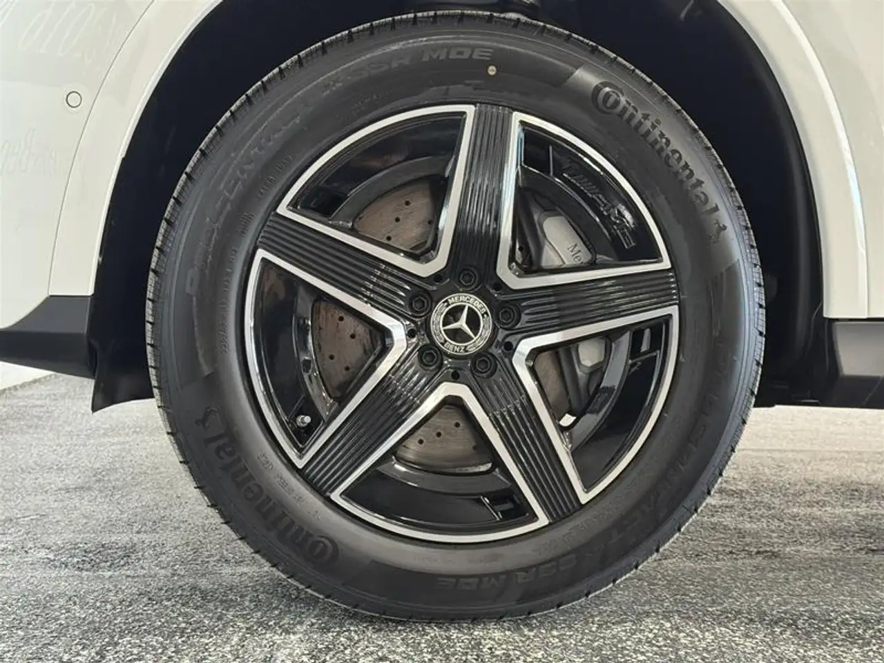 Mercedes-Benz GLC снимка Mercedes-Benz GLC