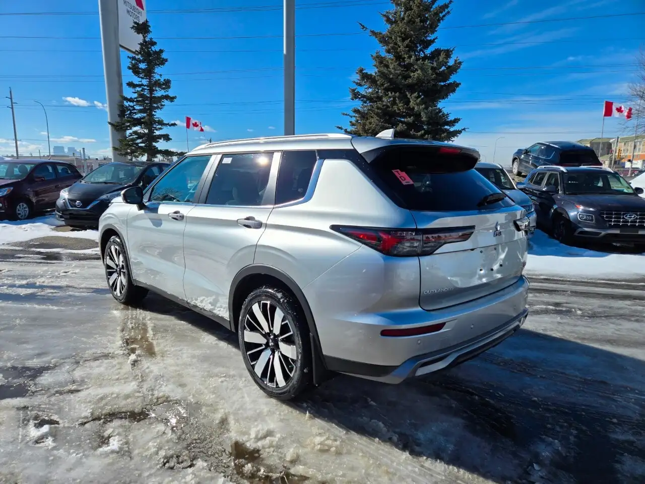 Mitsubishi Outlander снимка Mitsubishi Outlander