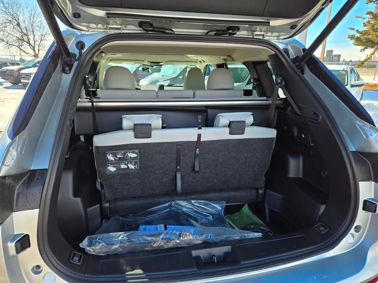 Mitsubishi Outlander снимка Mitsubishi Outlander