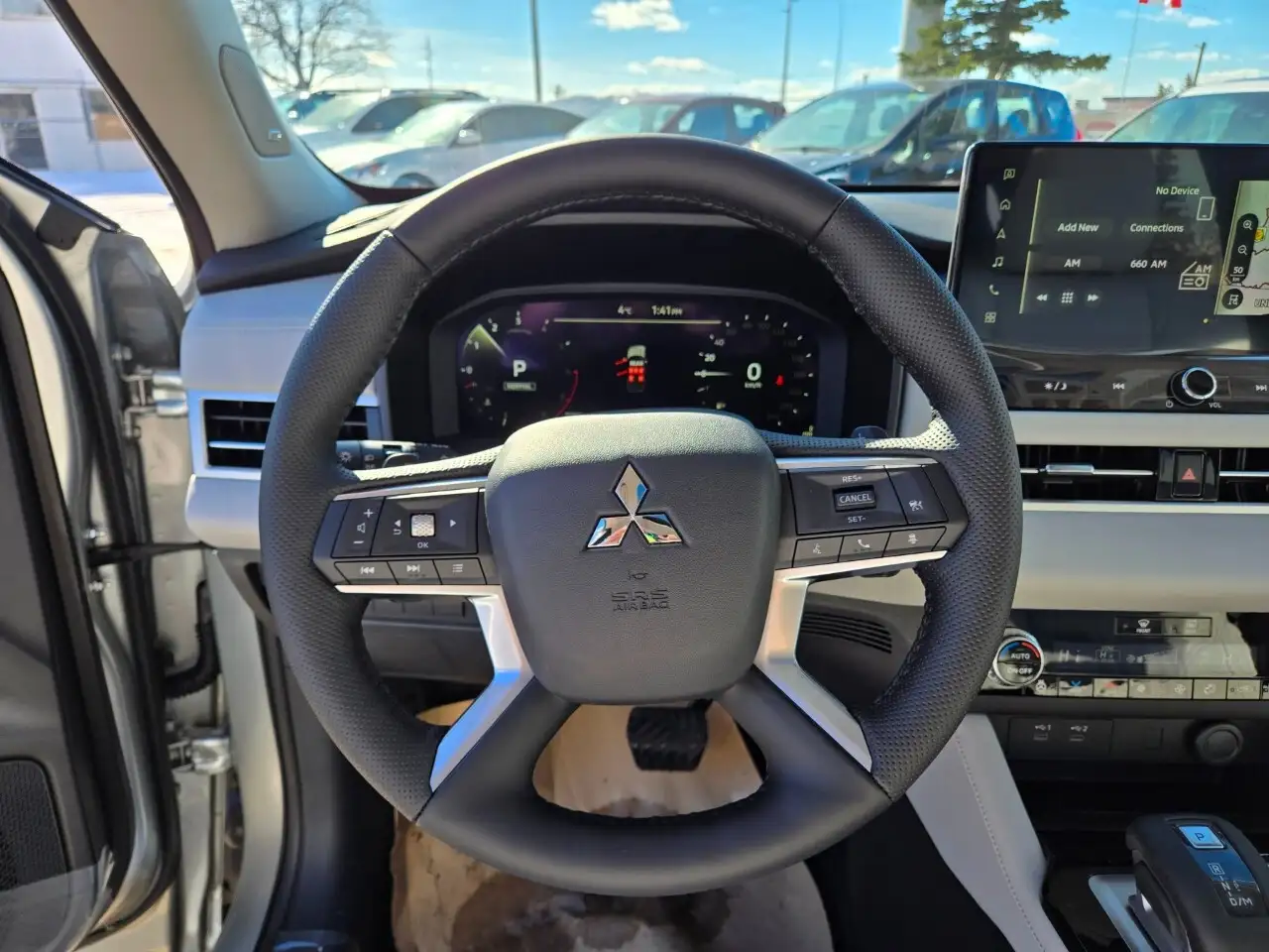 Mitsubishi Outlander снимка Mitsubishi Outlander