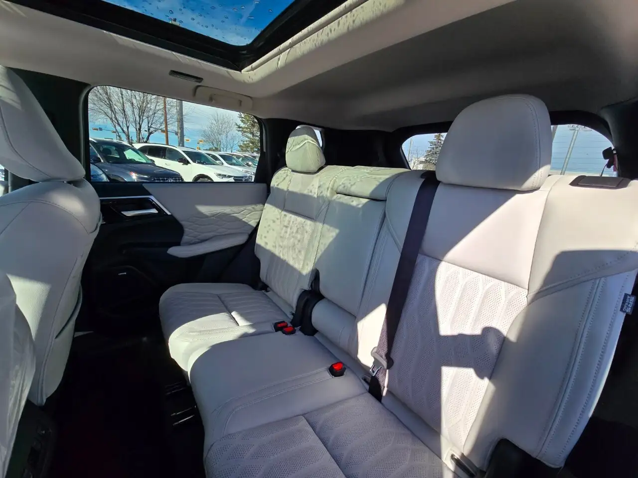Mitsubishi Outlander снимка Mitsubishi Outlander
