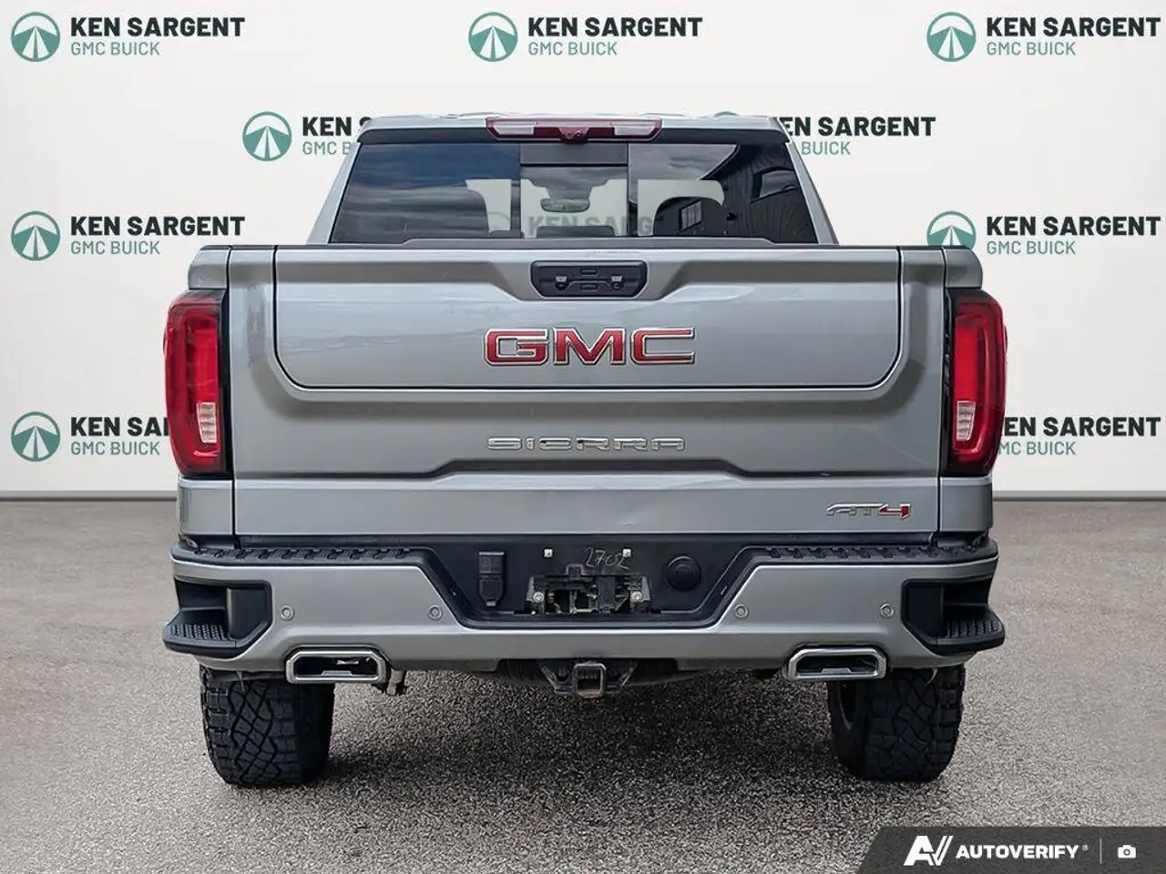 GMC Sierra 1500 photo GMC Sierra 1500