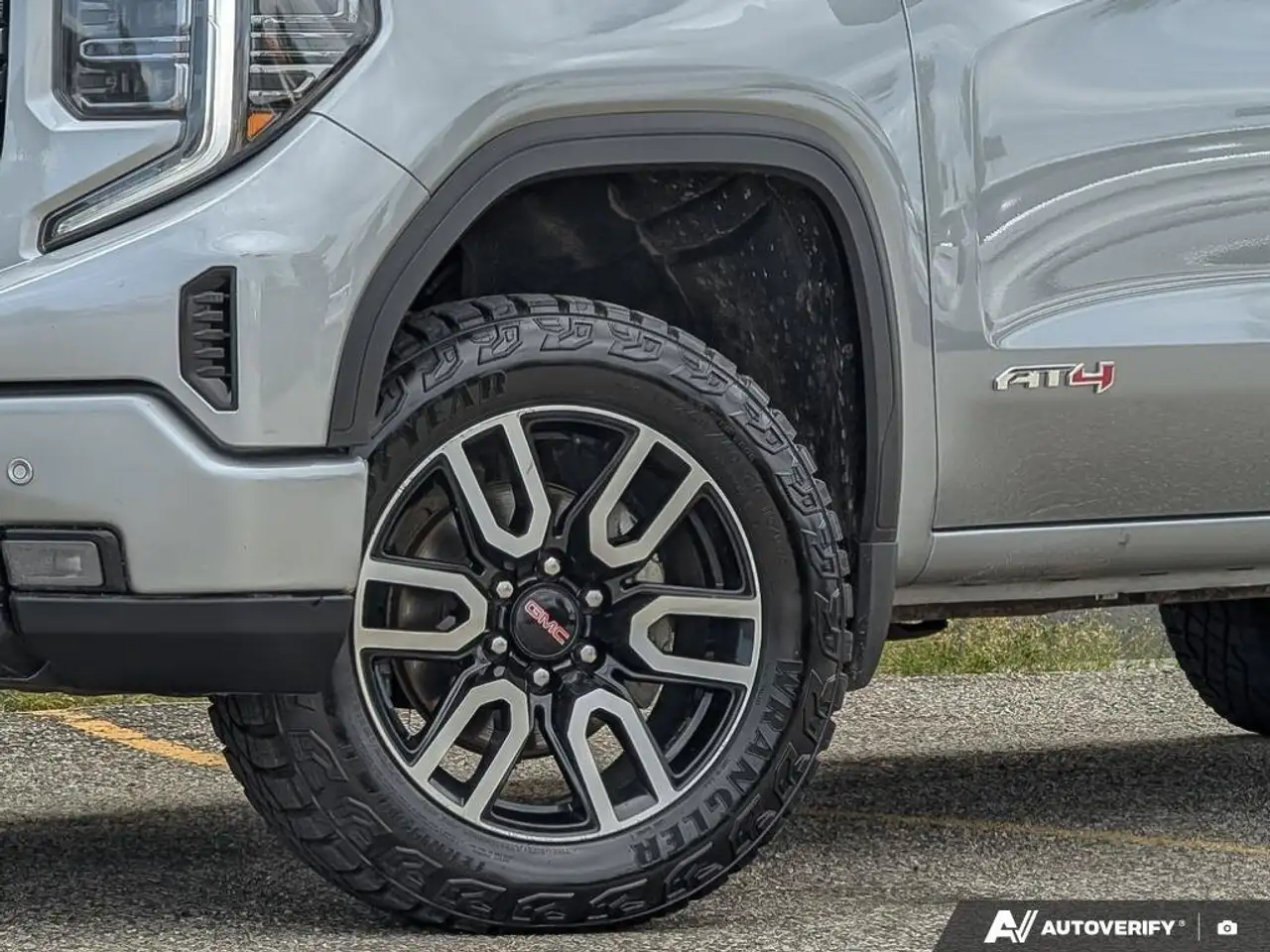 GMC Sierra 1500 photo GMC Sierra 1500