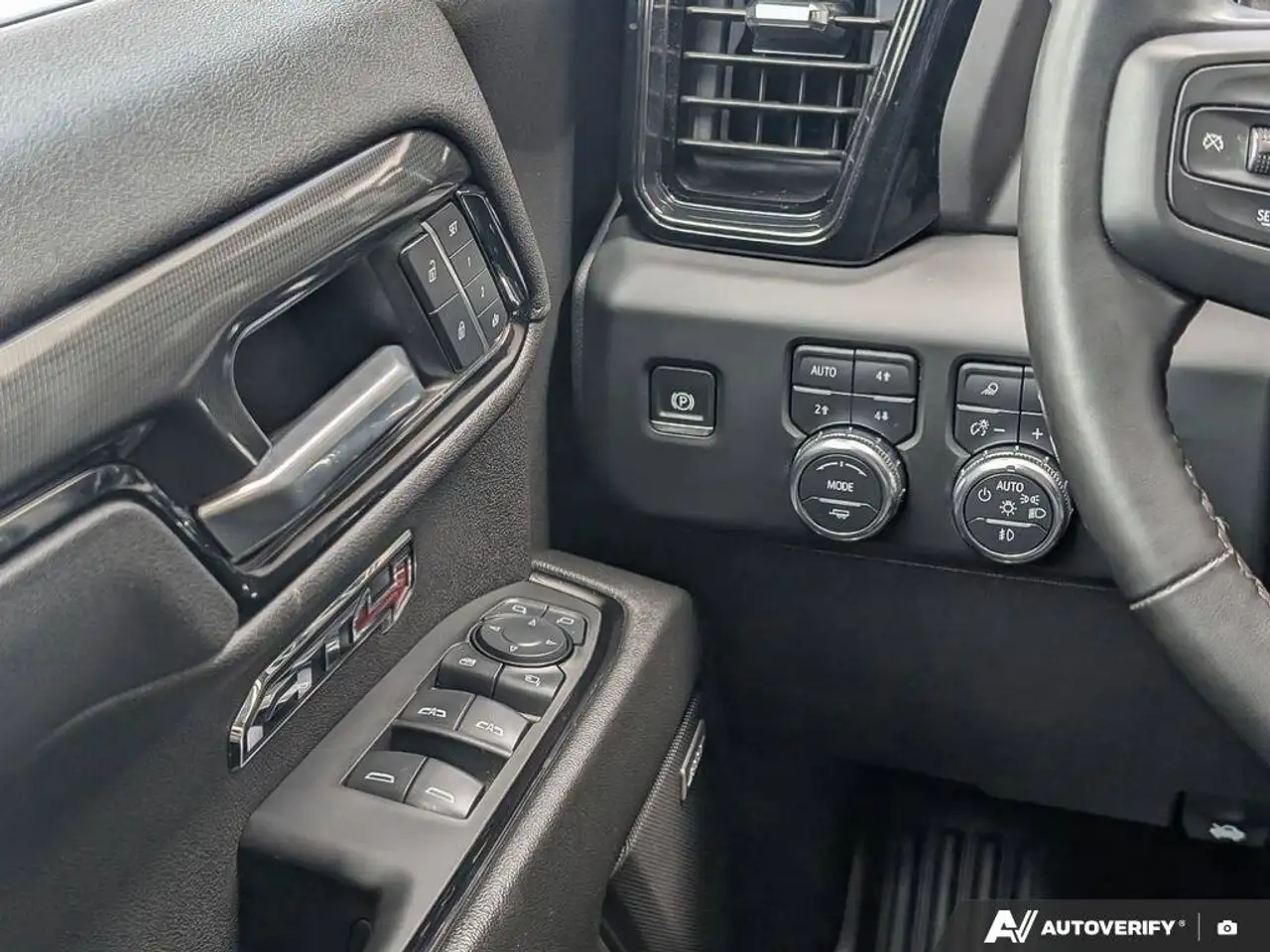 GMC Sierra 1500 photo GMC Sierra 1500