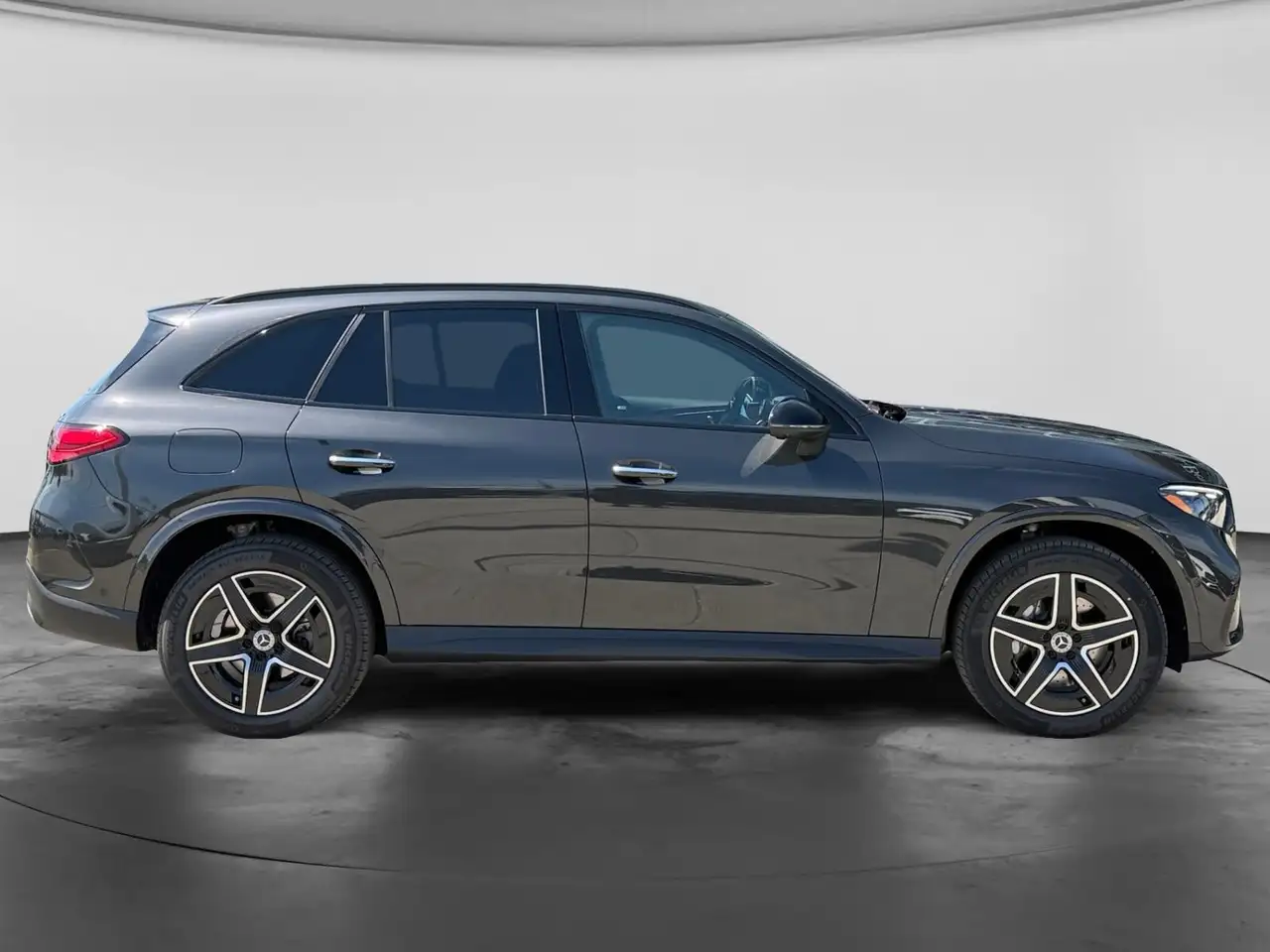 Mercedes-Benz GLC снимка Mercedes-Benz GLC