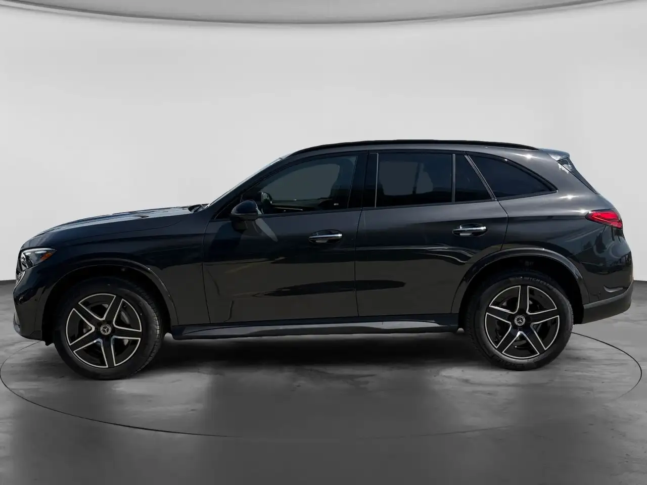Mercedes-Benz GLC снимка Mercedes-Benz GLC